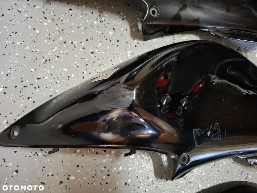 Suzuki DL 650 wypełnienie owiewka boczek bok - 3