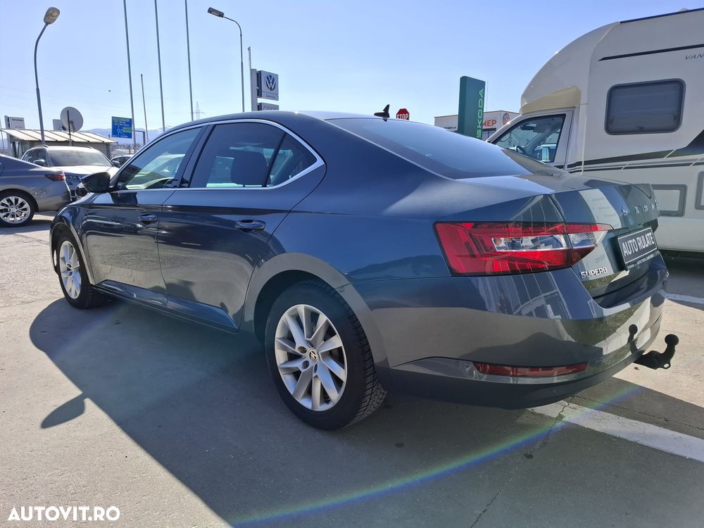 Skoda Superb 2.0 TDI DSG Style - 5