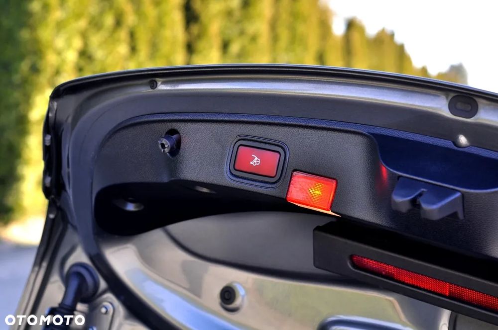 Mercedes-Benz Klasa C 180 Kabriolet 9G-Tronic - 15