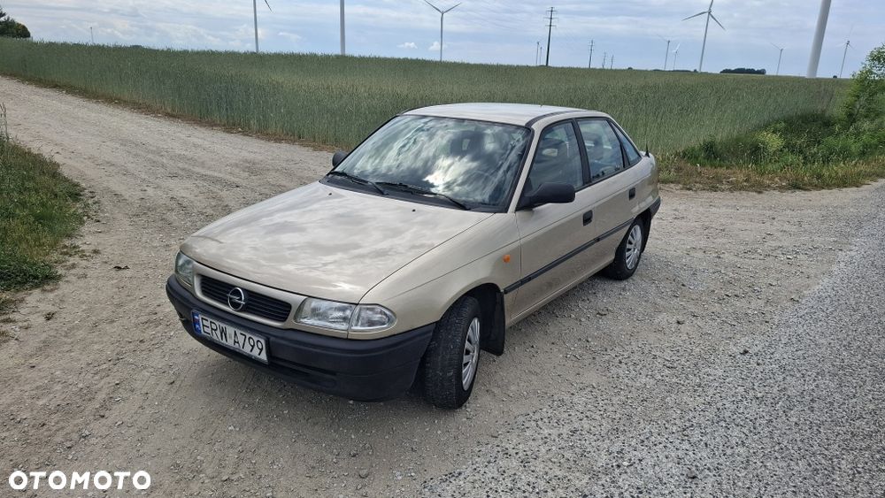 Opel Astra - 1