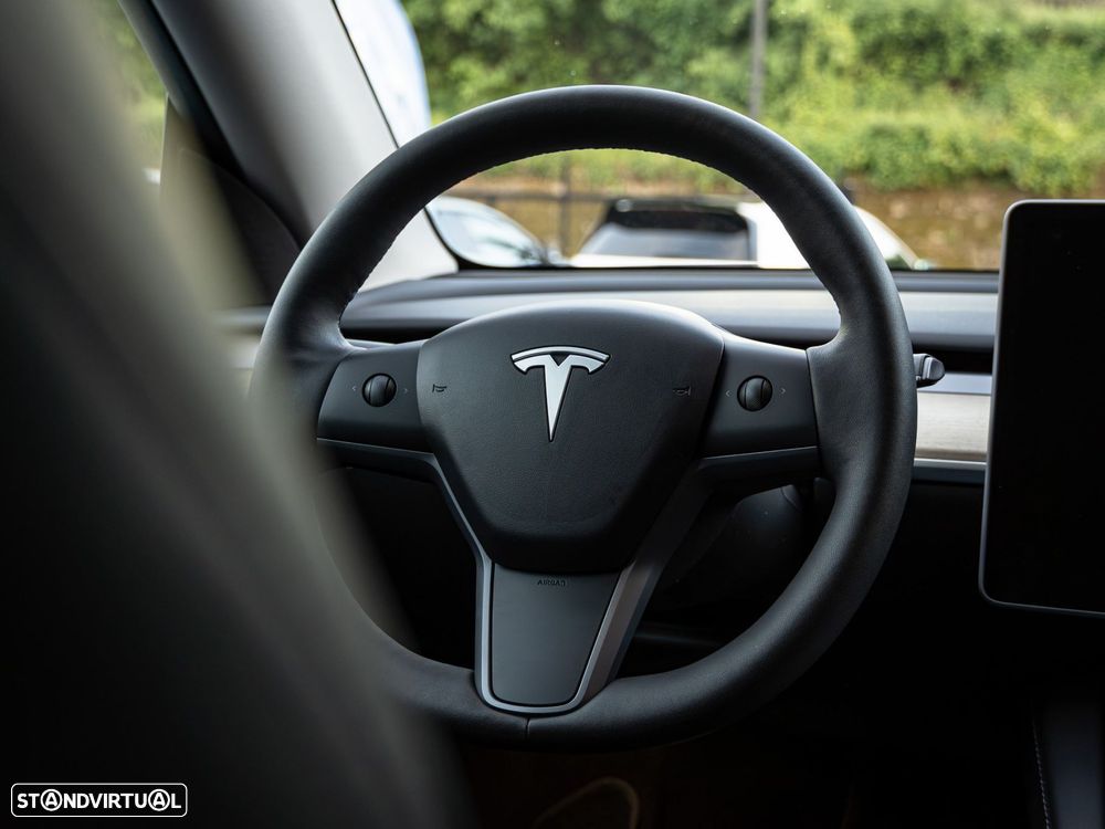 Tesla Model Y Tração Traseira - 12