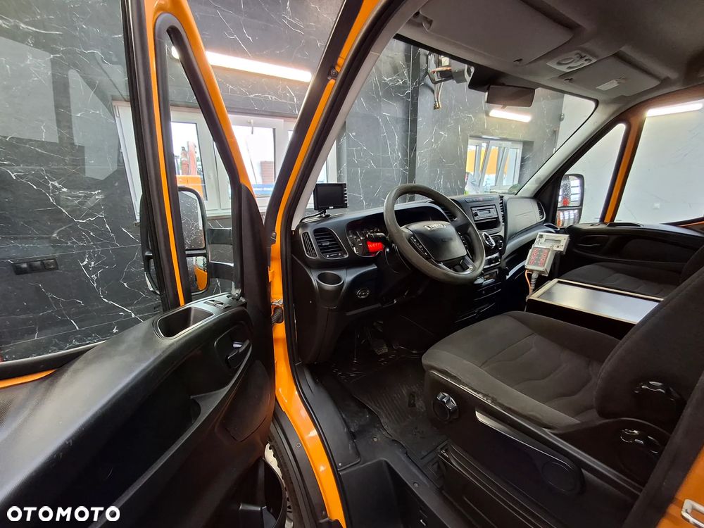 Iveco Daily 35-130 LIFT Doka Brygadówka Automat Hi Matic Plandeka Służba Drogowa Służba Autostradowa Hak Webasto Światła Ostrzegawcze Drogowy - 11