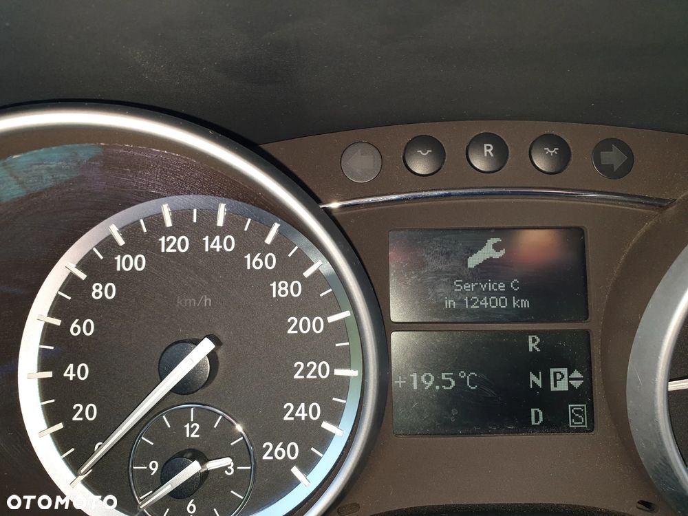 Mercedes-Benz GL 450 CDI - 38
