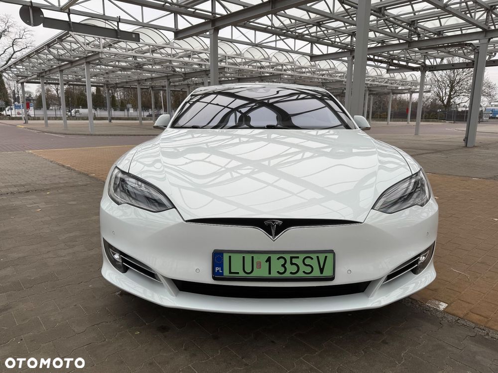 Tesla Model S - 7