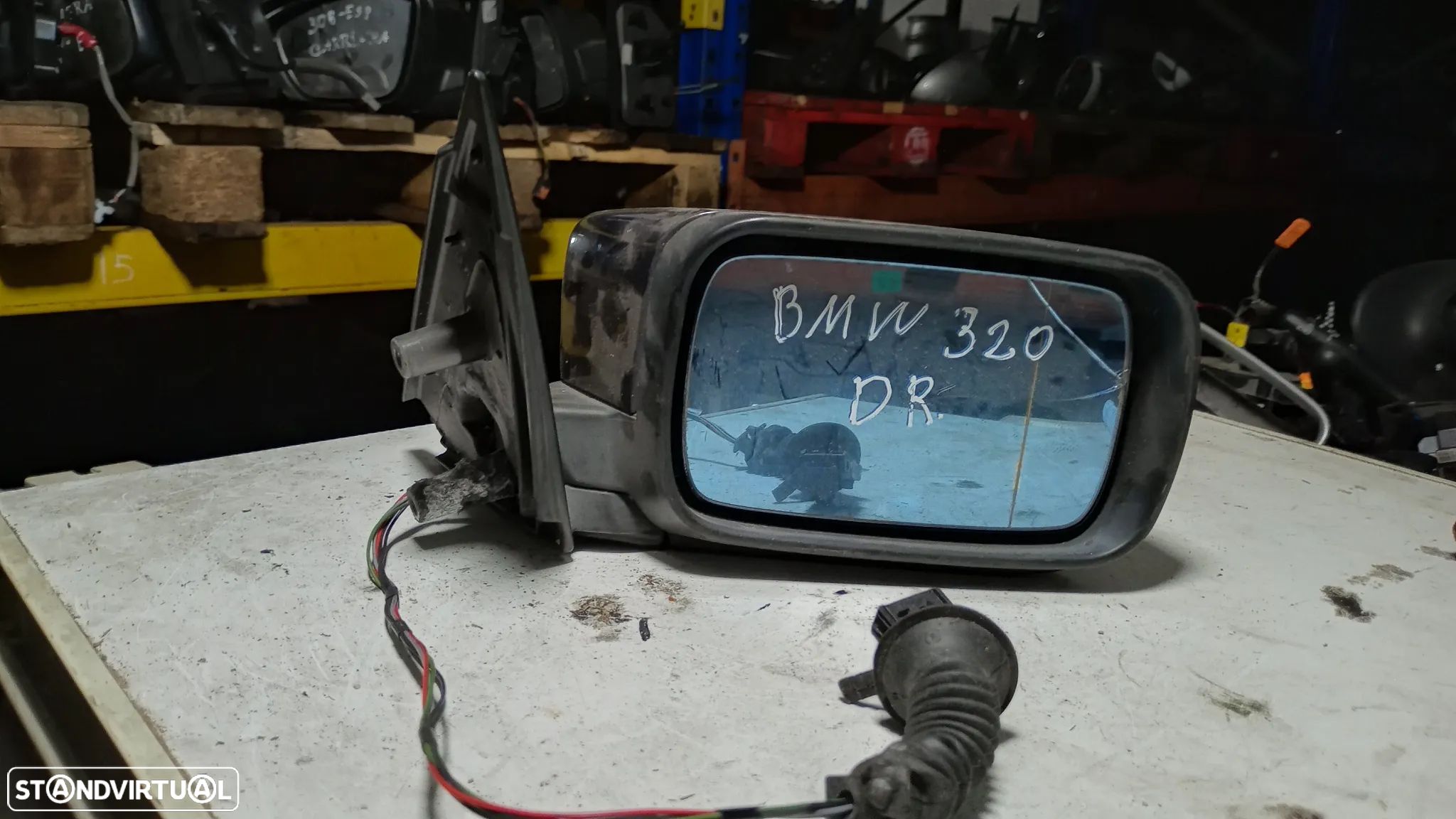 Retrovisor BMW 320 Direito - 1