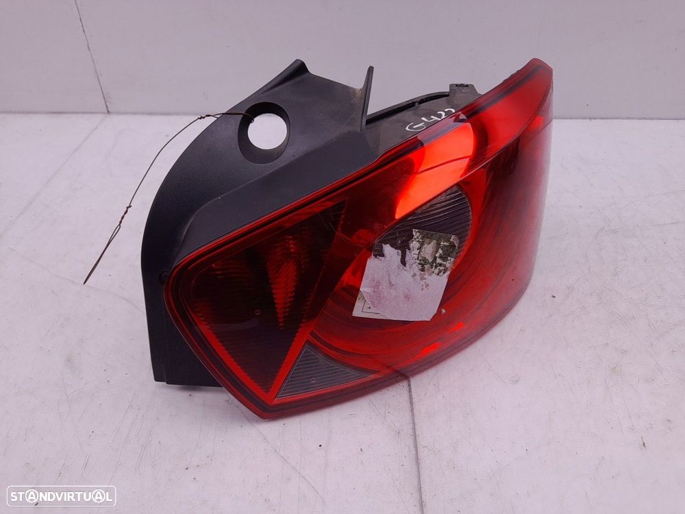 Farolim direito SEAT Ibiza IV (6J5, 6P1) - 1