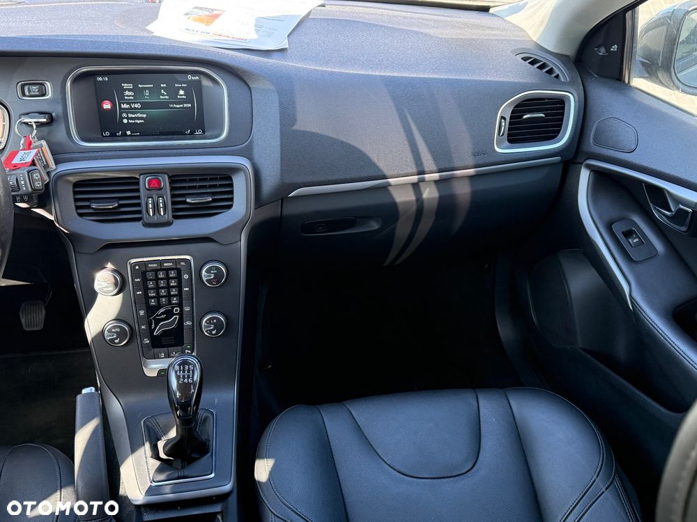 Volvo V40 T3 Momentum - 8
