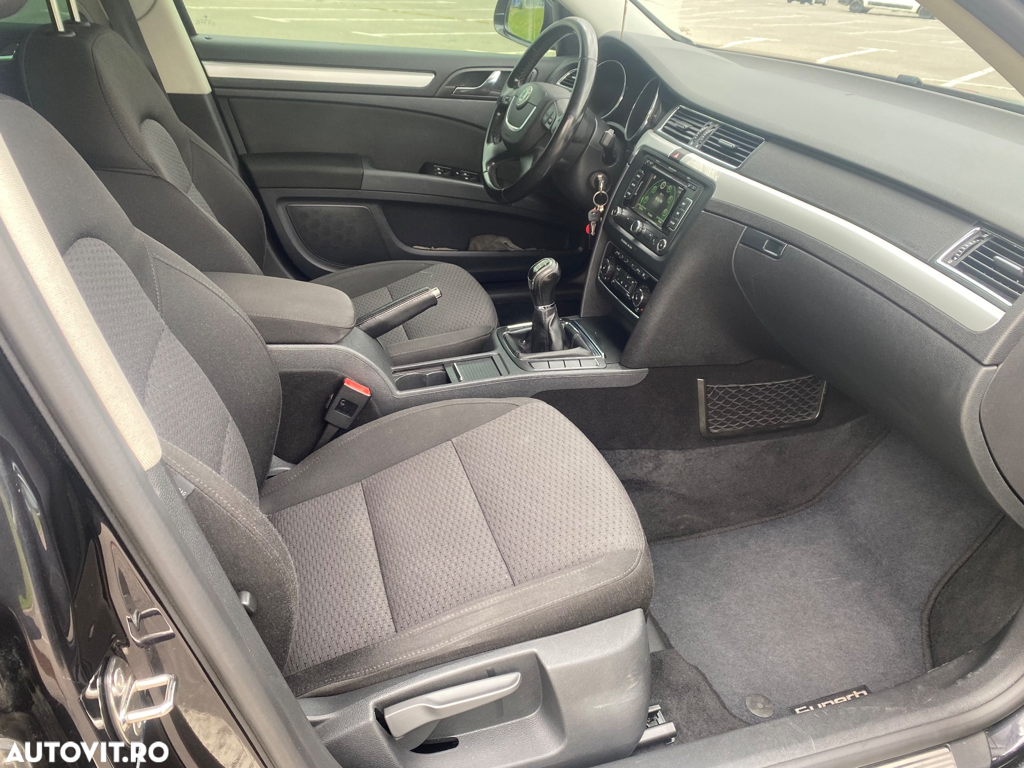 Skoda Superb 2.0 TDI Active - 10