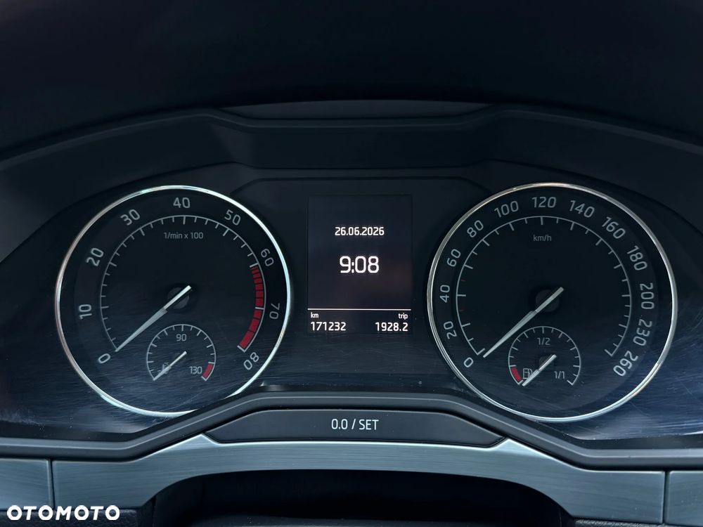 Skoda Superb 1.5 TSI Ambition DSG - 22