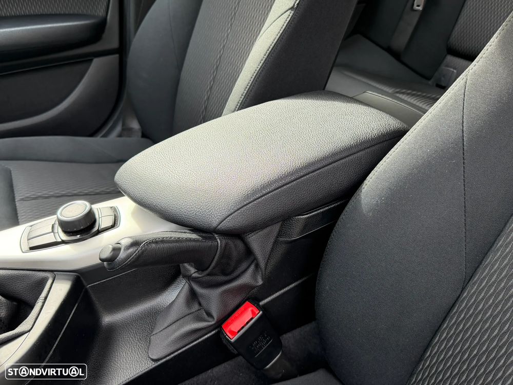 BMW 118 i Advantage - 20