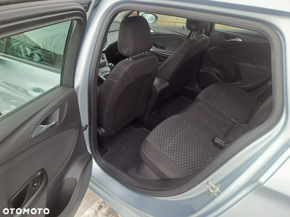 Opel Astra 1.6 D (CDTI) Selection - 10