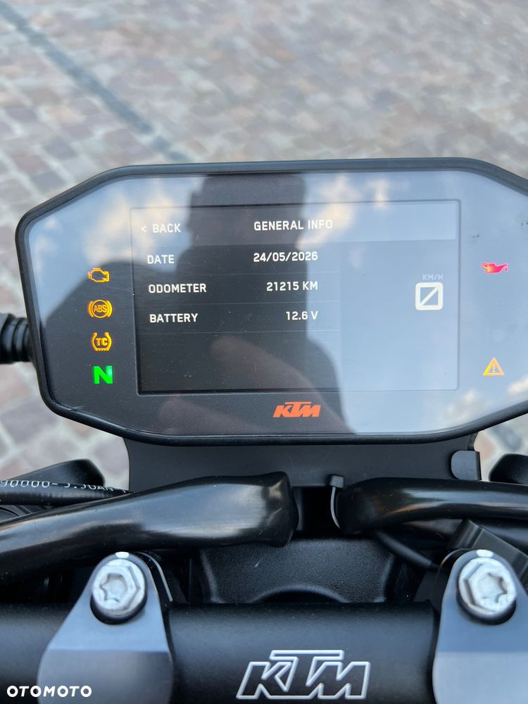 KTM DUKE 890 - 14