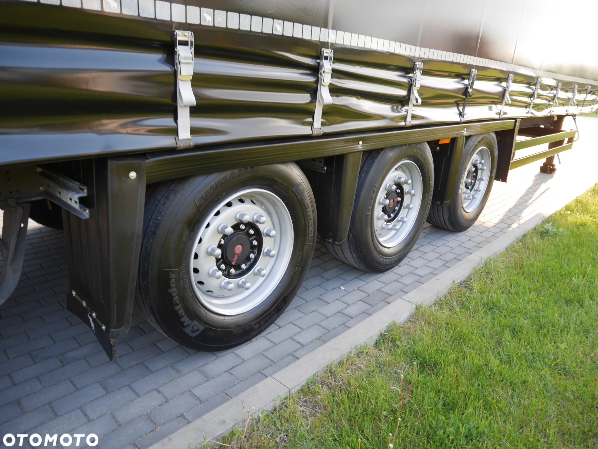 Schmitz Cargobull VARIOS  Standard/Mega Dach podnoszony - 10