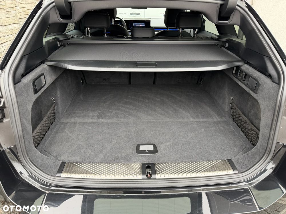 BMW Seria 5 520d mHEV - 29