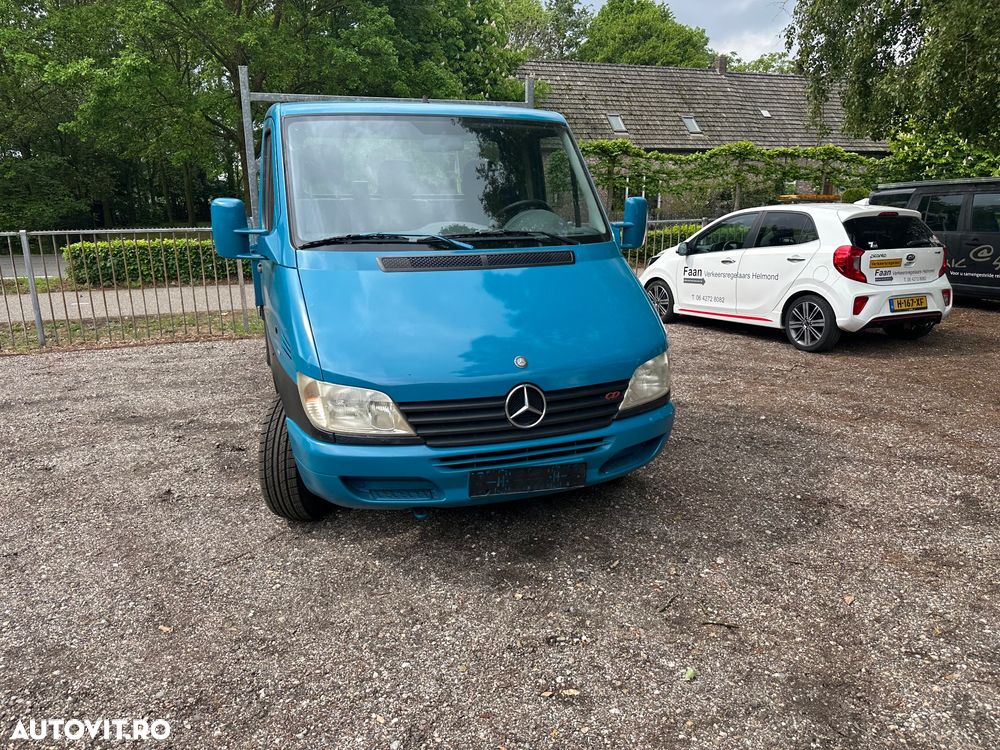 Mercedes-Benz Sprinter - 2