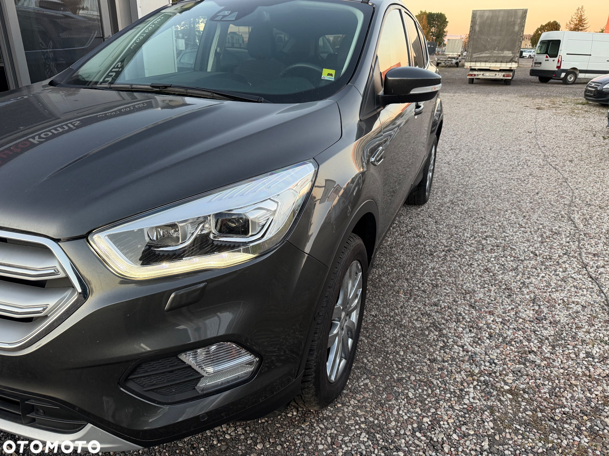 Ford Kuga 1.5 EcoBoost 2x4 Titanium - 9