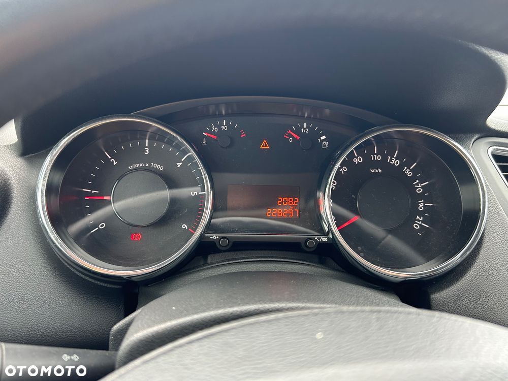 Peugeot 5008 - 9