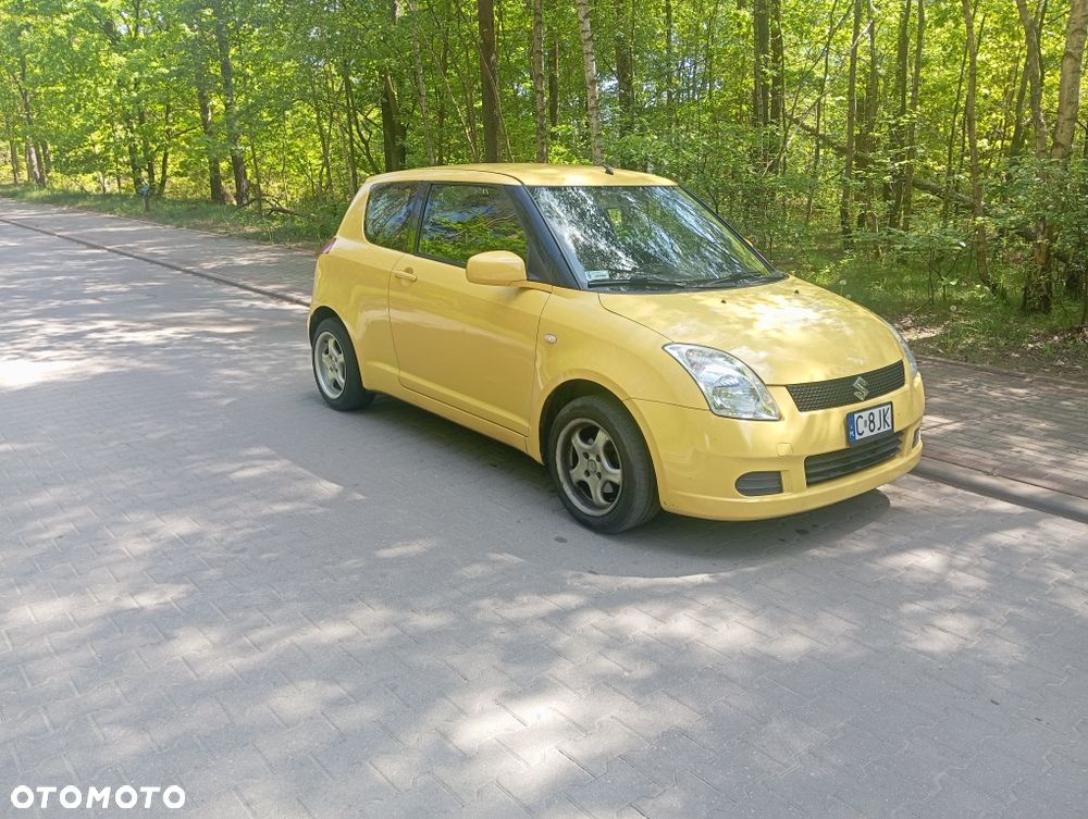 Suzuki Swift - 1