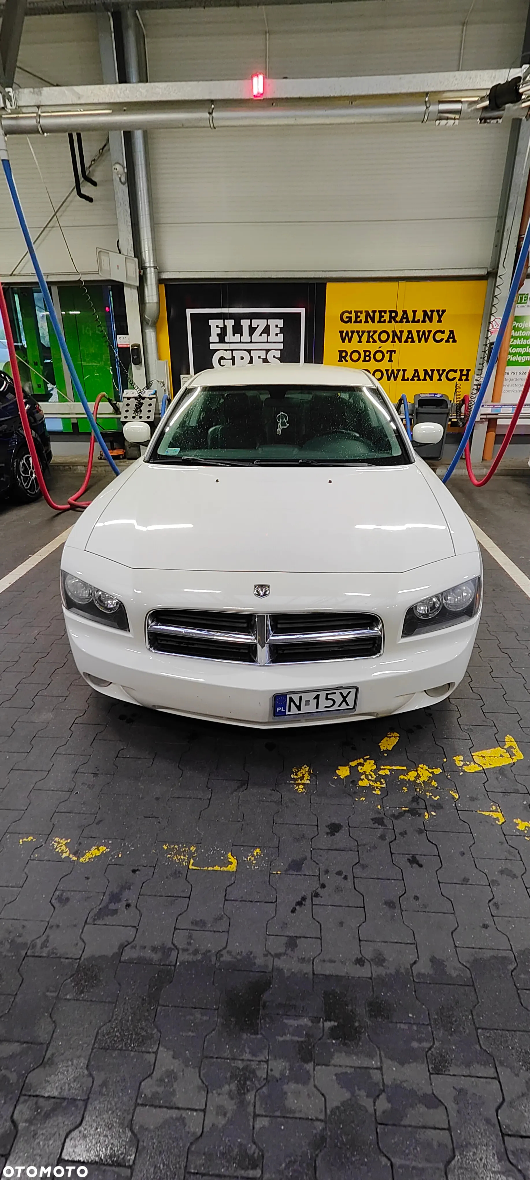 Dodge Charger 3.5 V6 SXT - 2