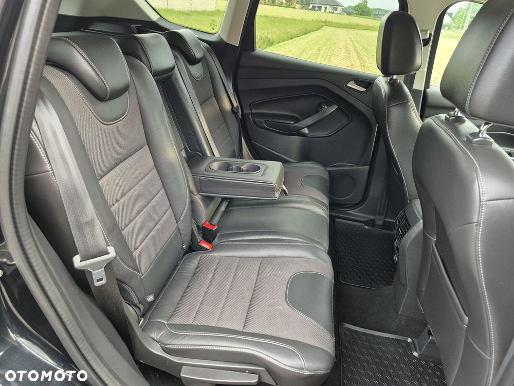 Ford Kuga 2.0 TDCi 2x4 Titanium - 19