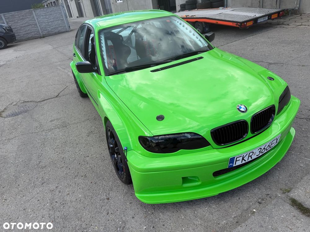 BMW Seria 3 330i - 1
