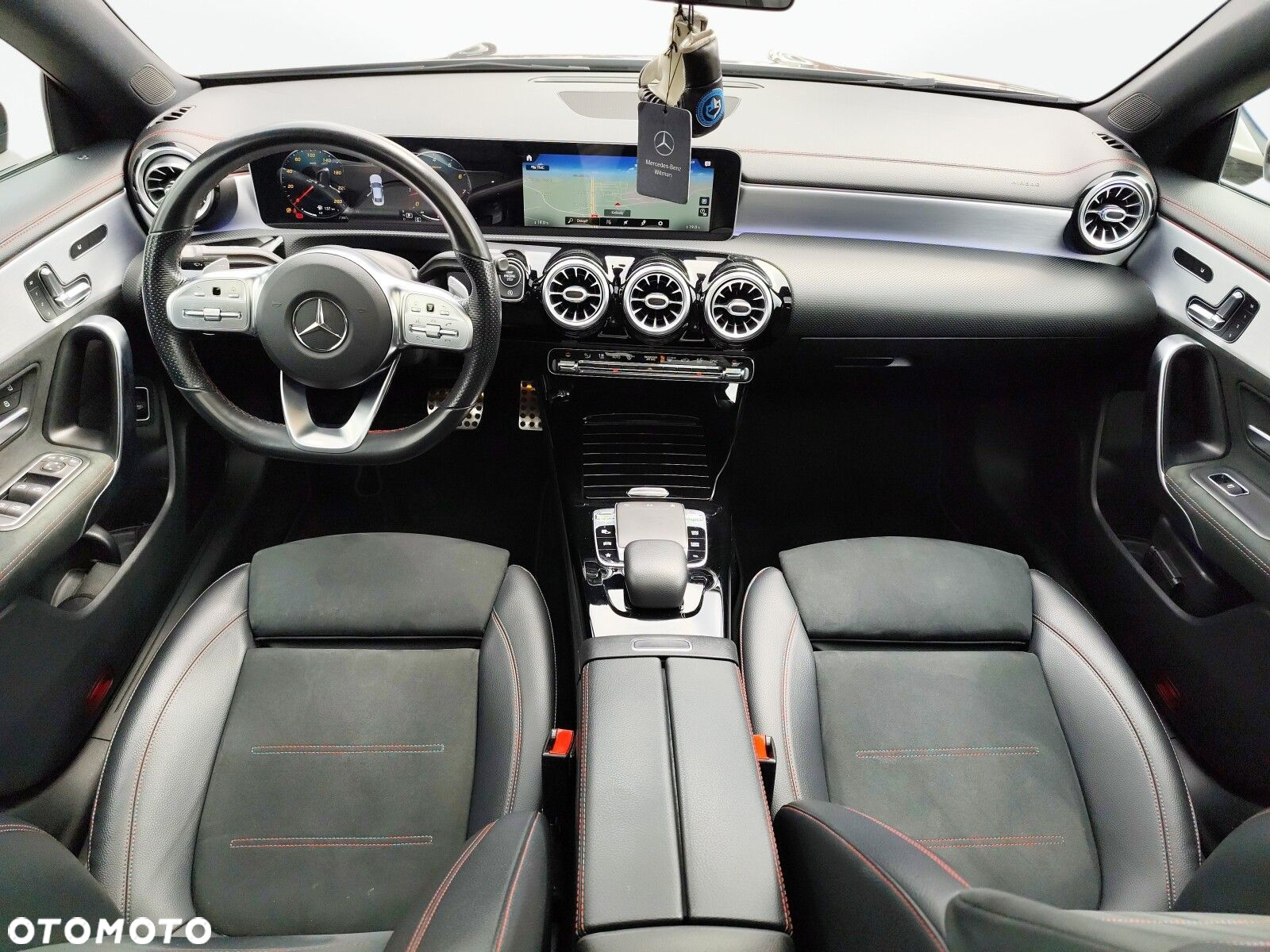 Mercedes-Benz CLA - 16