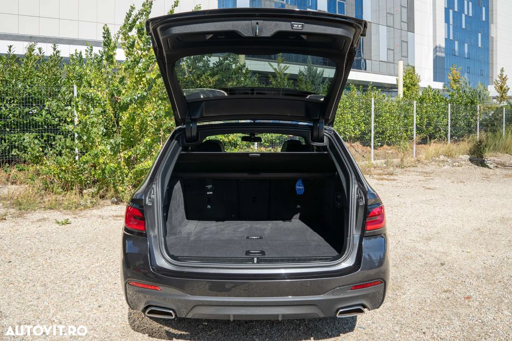 BMW Seria 5 520d AT MHEV - 32
