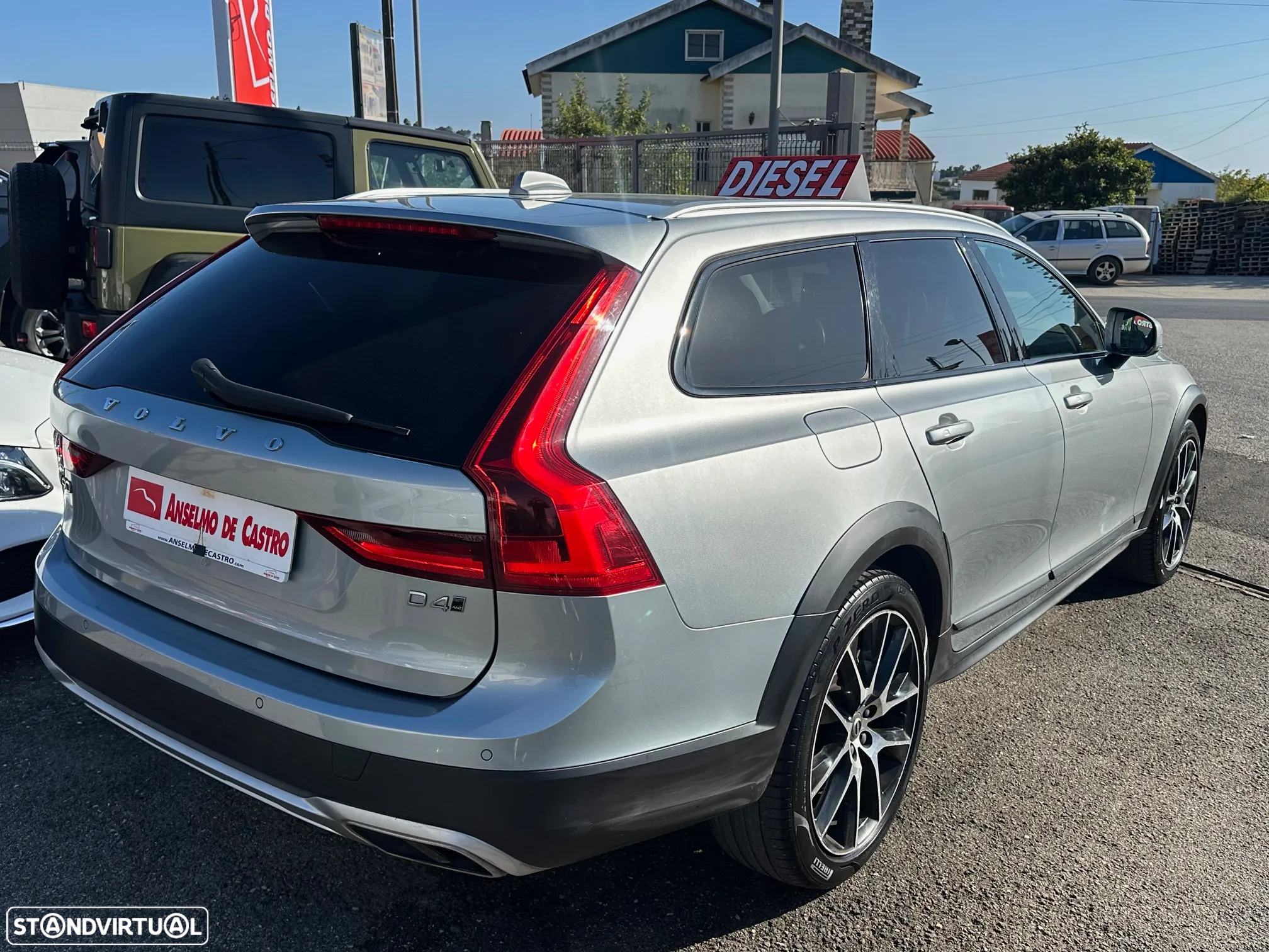 Volvo V90 Cross Country 2.0 D4 Plus AWD Geartronic - 11
