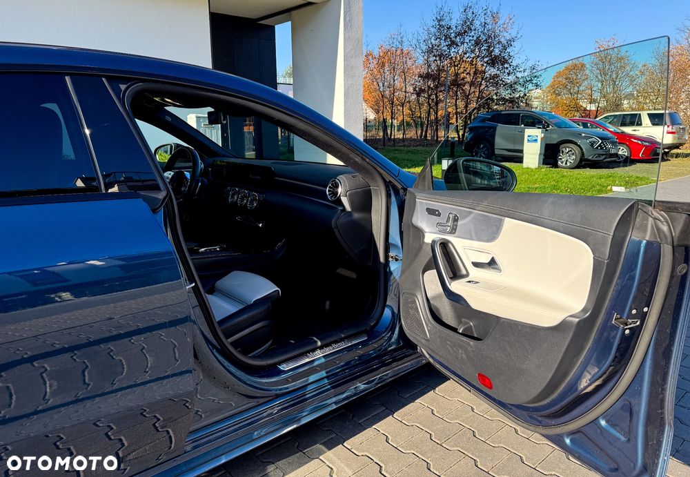 Mercedes-Benz CLA 200 AMG Line 7G-DCT - 15