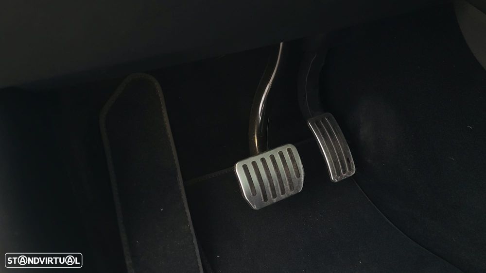 Tesla Model Y Tração Traseira - 15