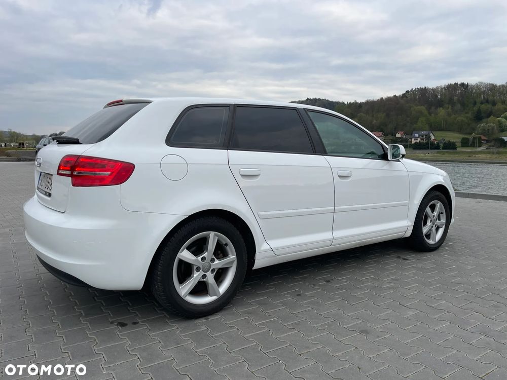 Audi A3 Sportback 1.6 TDI DPF Ambition - 7