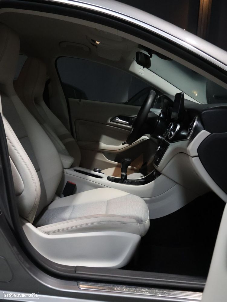 Mercedes-Benz CLA 180 d Shooting Brake Urban - 18
