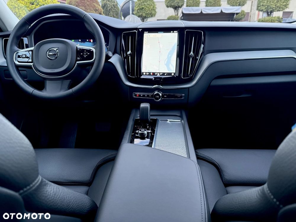 Volvo XC 60 B5 B AWD Geartronic RDesign - 10