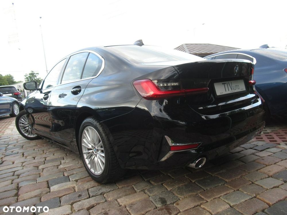 BMW Seria 3 320i Luxury Line - 3