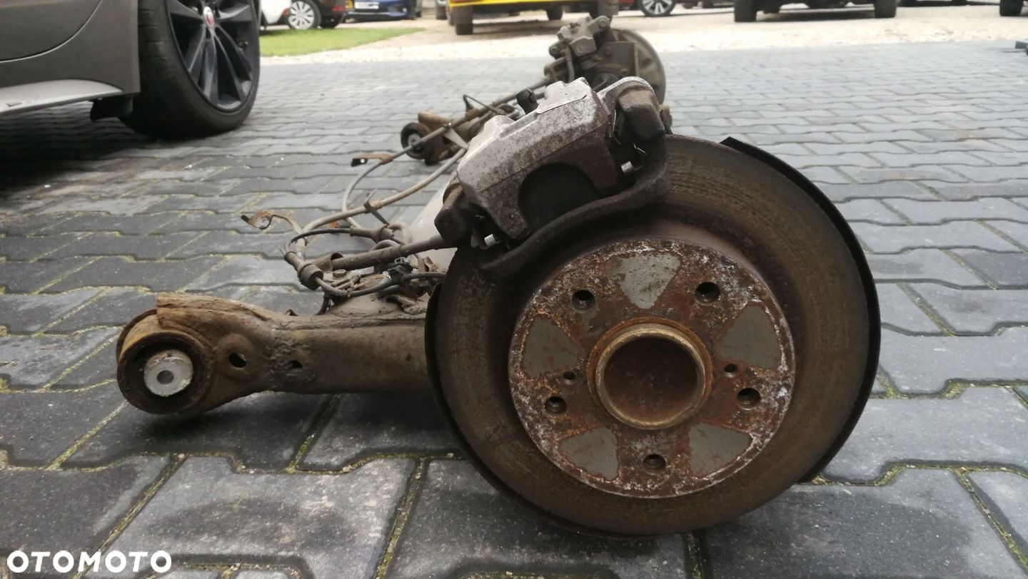 Belka tylna zawieszenia oś SPORT Suzuki Swift MK7 10-16 - 5