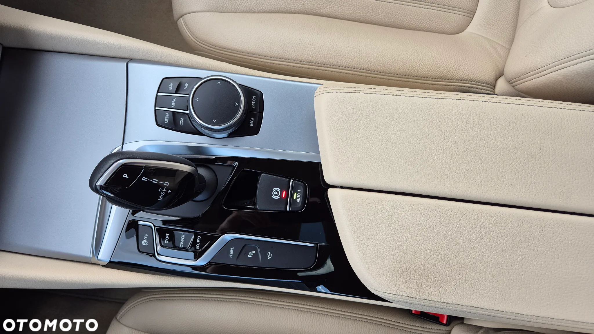BMW Seria 5 530e iPerformance Luxury Line - 14