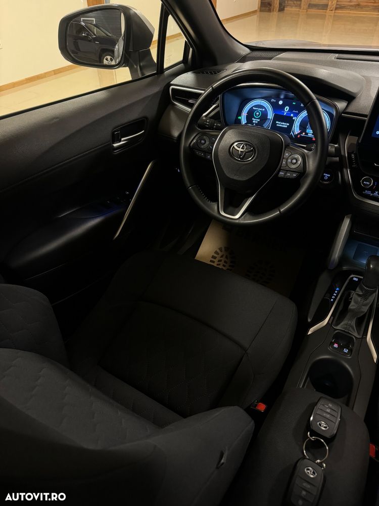 Toyota Corolla Cross Hybrid 2.0 VVT-i Team Deutschland - 18