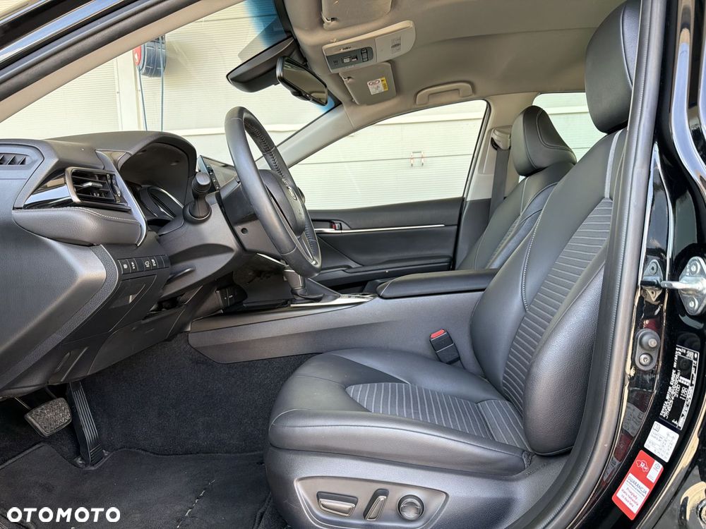 Toyota Camry 2.5 Hybrid Prestige CVT - 9