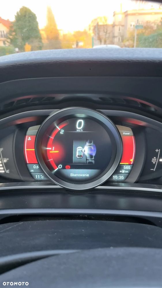 Volvo V40 D2 Momentum - 14