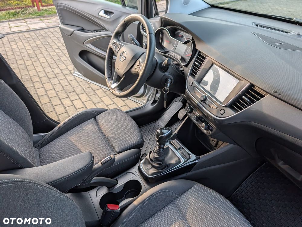 Opel Crossland X - 32