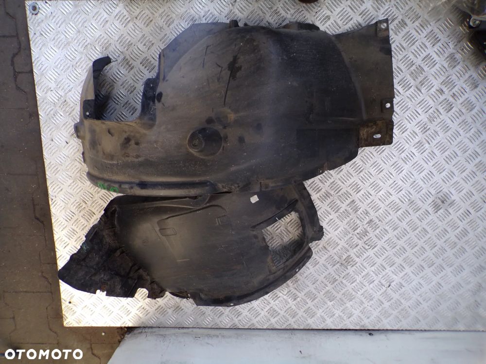 NADKOLE LEWY PRZÓD BMW E82 - 2