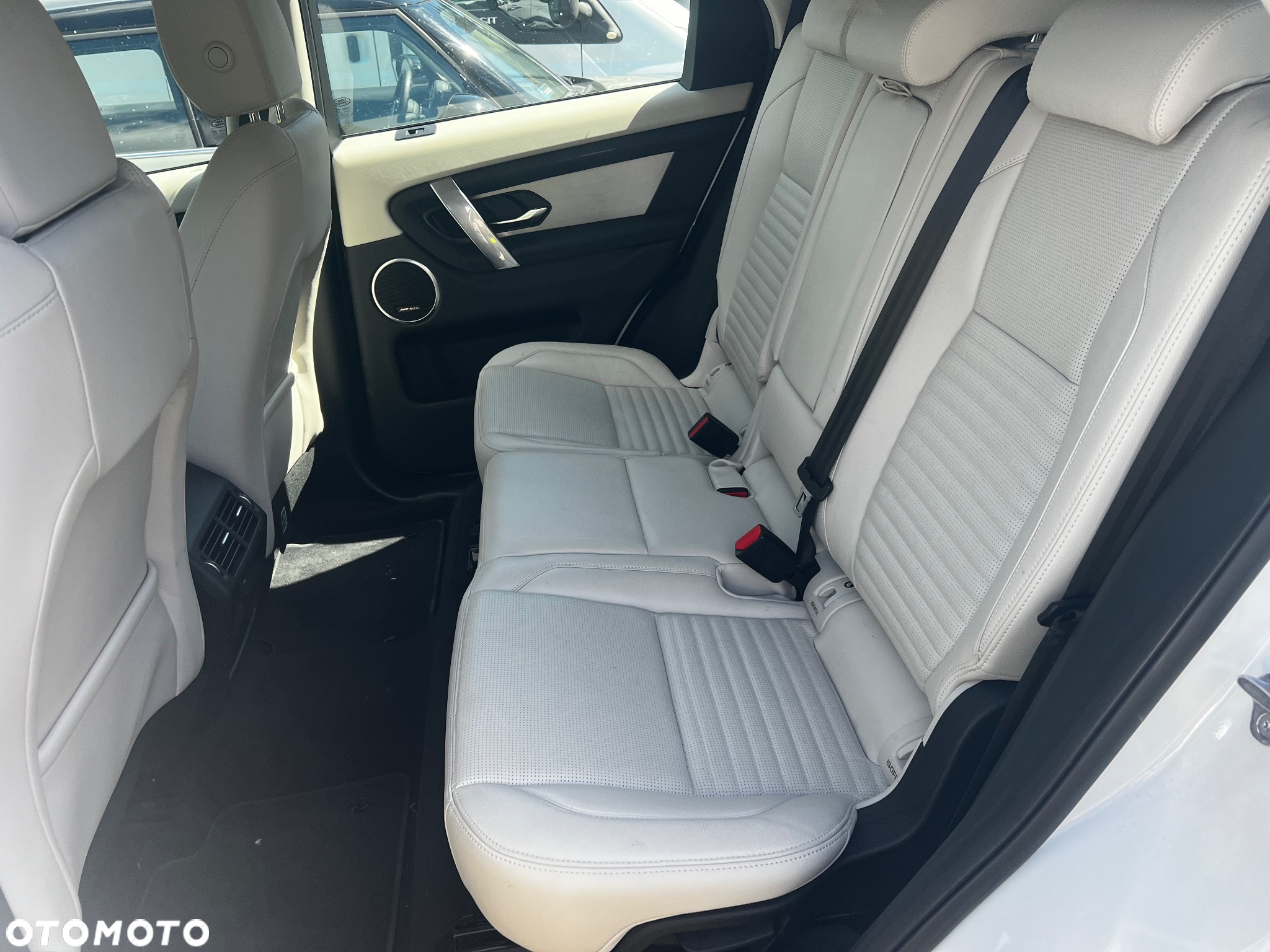 Land Rover Discovery Sport - 6