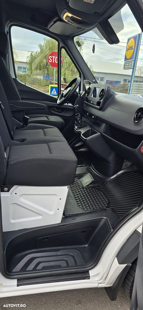 Mercedes-Benz Sprinter - 26