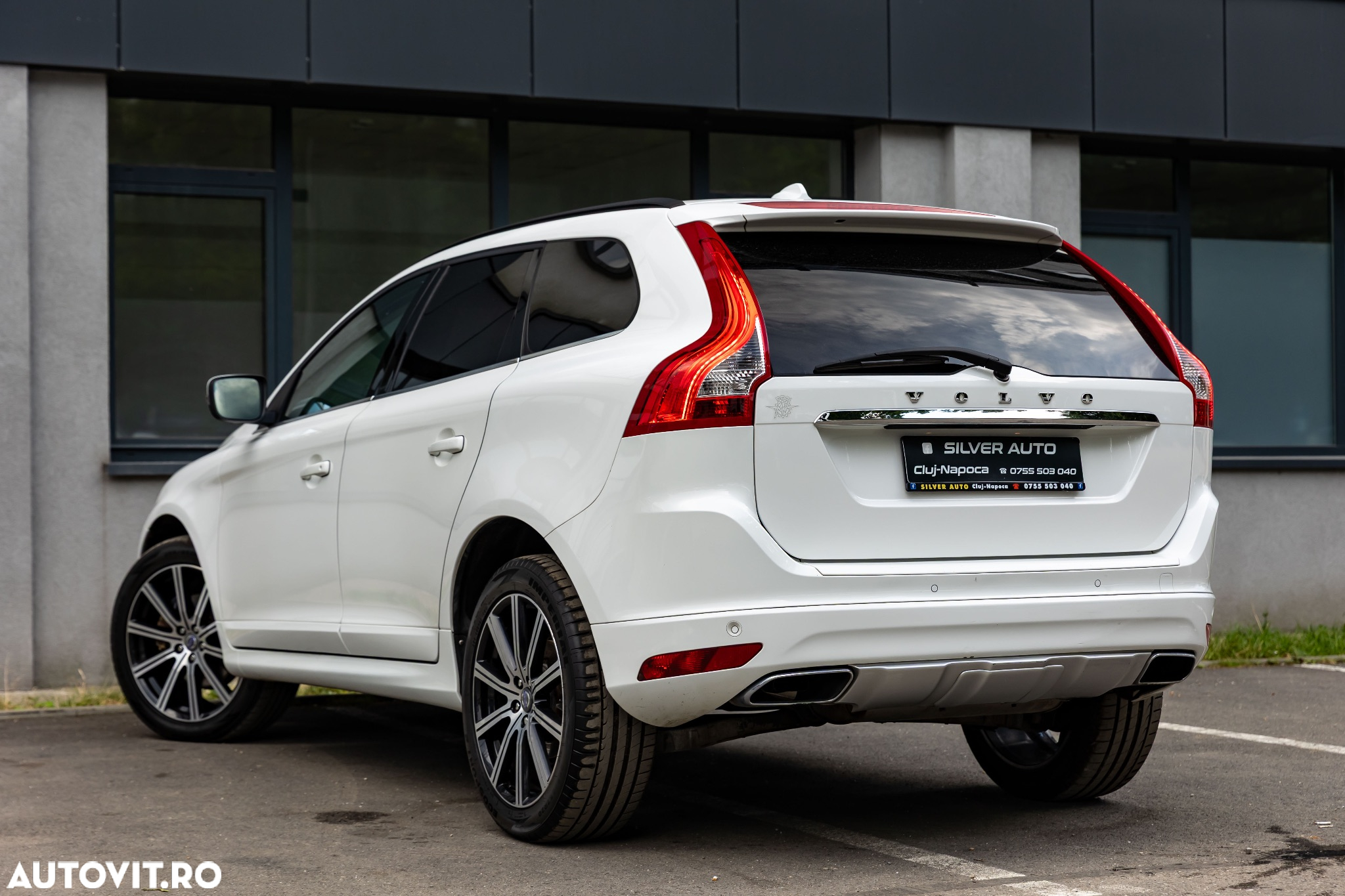 Volvo XC 60 D4 Geartronic Momentum Pro - 22