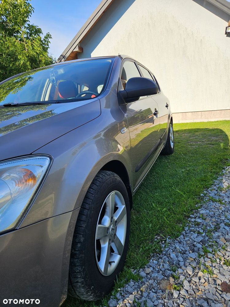 Kia Ceed 1.4 Comfort - 4