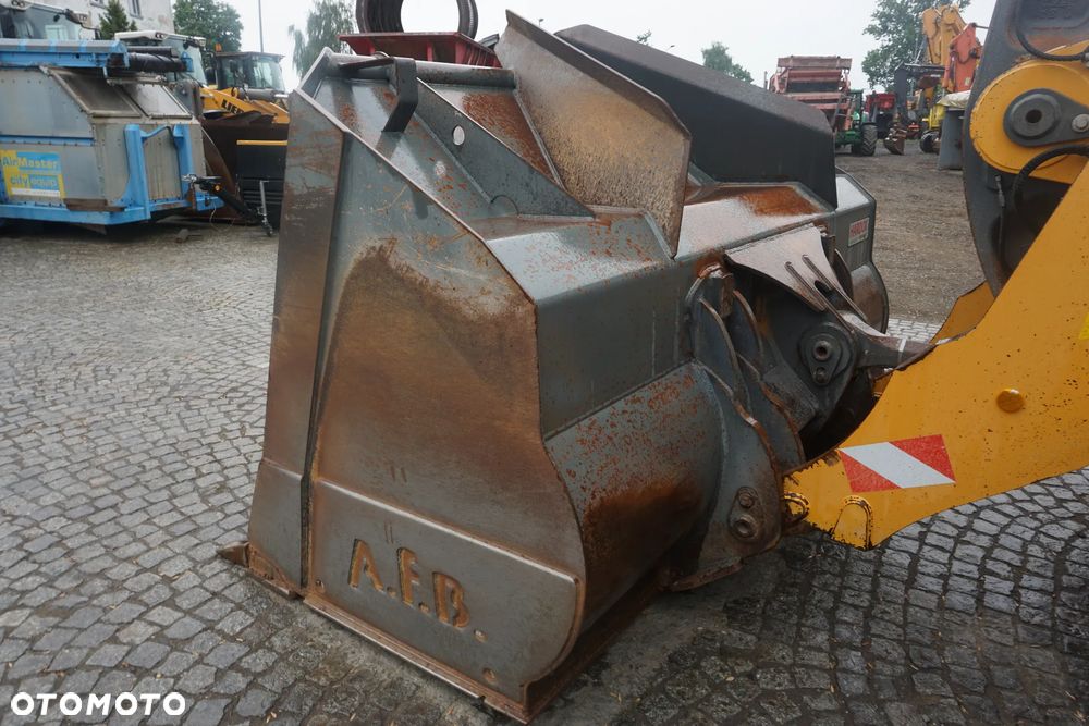 Liebherr L580 xpower - 8