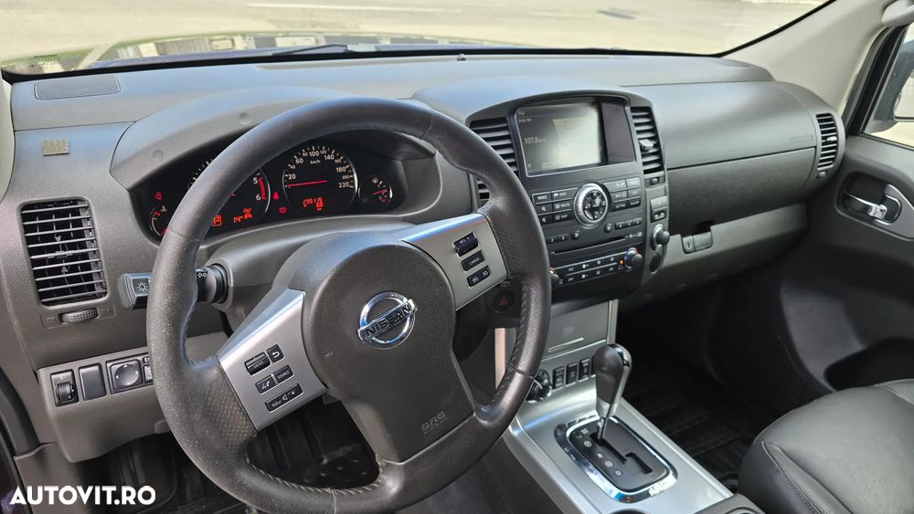 Nissan Navara Double Cab LE Plus Aut. - 10