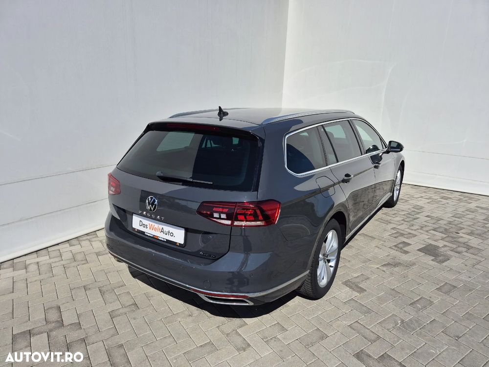 Volkswagen Passat 2.0 TDI DSG 4Mot Highline - 5