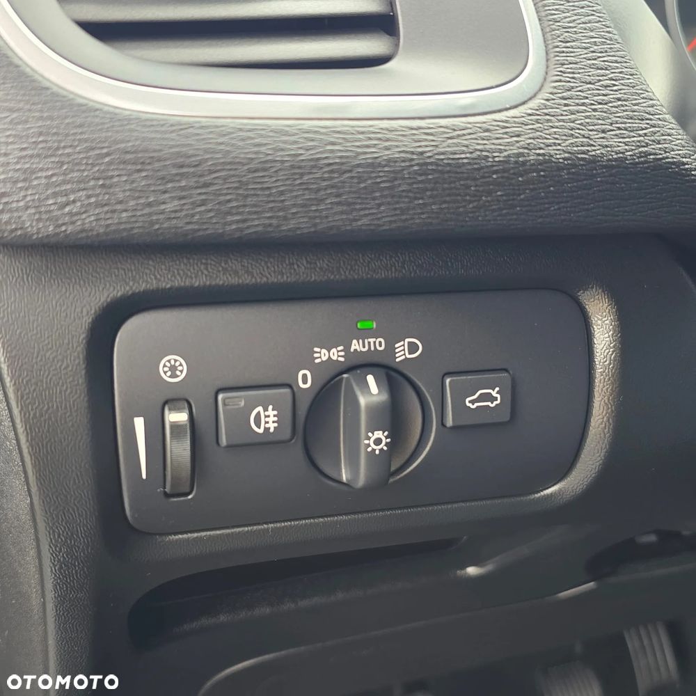 Volvo V40 D2 Drive-E Summum - 27