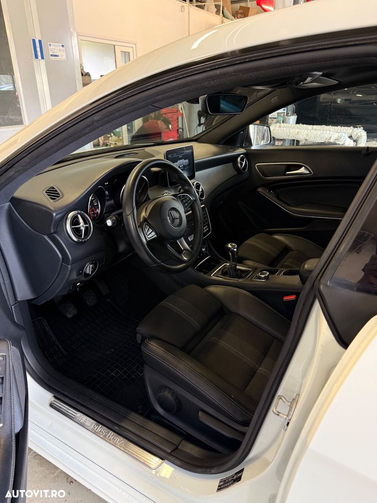Mercedes-Benz CLA 180 Standard - 7